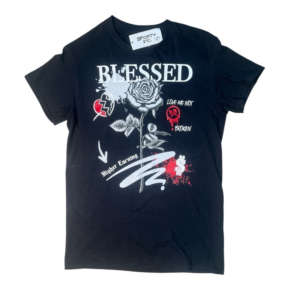Sz small Black Graphic T-Shirt with Rose Design